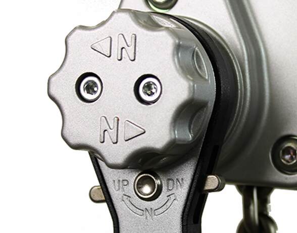 Close up image of Lx mini lever hoist freewheel function